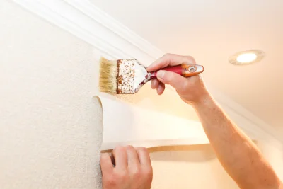 Pose de papier peint à Rogy — revêtements muraux et toiles de verre